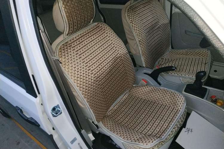 Used Jinbei New Hiace X30L 2023 1.5L Super-Enjoyment Edition Passenger Van 5/6/7-Seater Non-Air-Conditioned Version SWC15M Right Front Seat