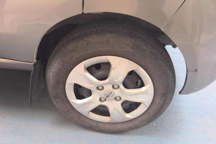 Used Jinbei New Hiace X30L  Right Front Wheel Hub