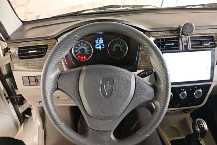 Used Jinbei New Hiace X30L 2023 1.5L Super Enjoyment Van 2/5 Seats Non-Air-Conditioned Version SWC15M Steering Wheel
