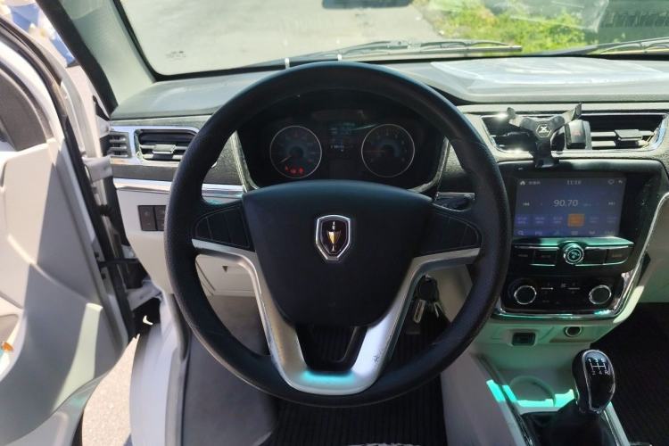 Used Jinbei New Hiace X30L 2023 1.5L Wealth Edition Van 2/5-Seater Air-Conditioned Model SWC15M Steering Wheel