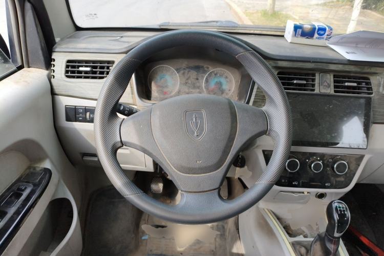 Used Jinbei New Hiace X30L 2023 1.5L Super Enjoyment Van 2/5 Seats Non-Air-Conditioned Version SWC15M Steering Wheel