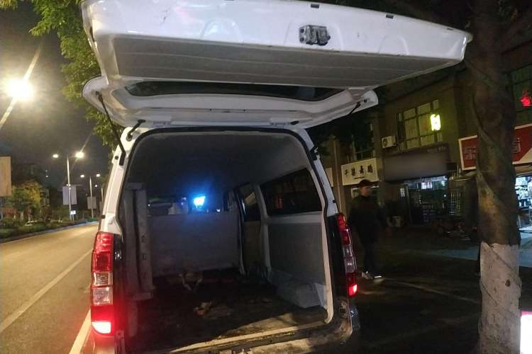 Used Jinbei New Hiace X30L 2023 1.5L Wealth Edition Passenger Vehicle 5/6/7-Seater Non-Air-Conditioned Version SWC15M Trunk