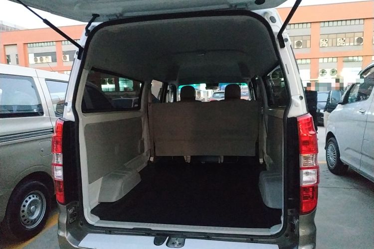 Used Jinbei New Hiace X30L 2023 1.5L Super-Enjoyment Edition Passenger Van 5/6/7-Seater Non-Air-Conditioned Version SWC15M Trunk
