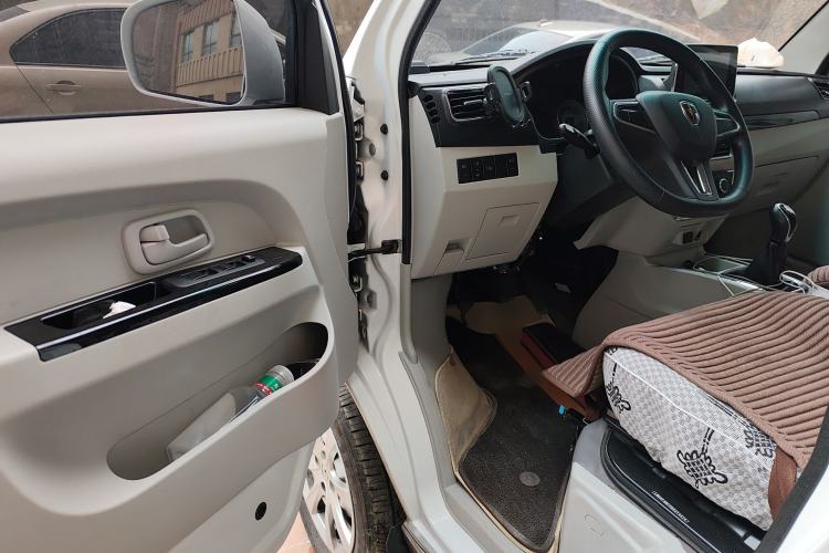 Used Jinbei New Hiace X30L 2024 Wealth Edition Passenger Vehicle 5/6/7 Seater Driver Seat