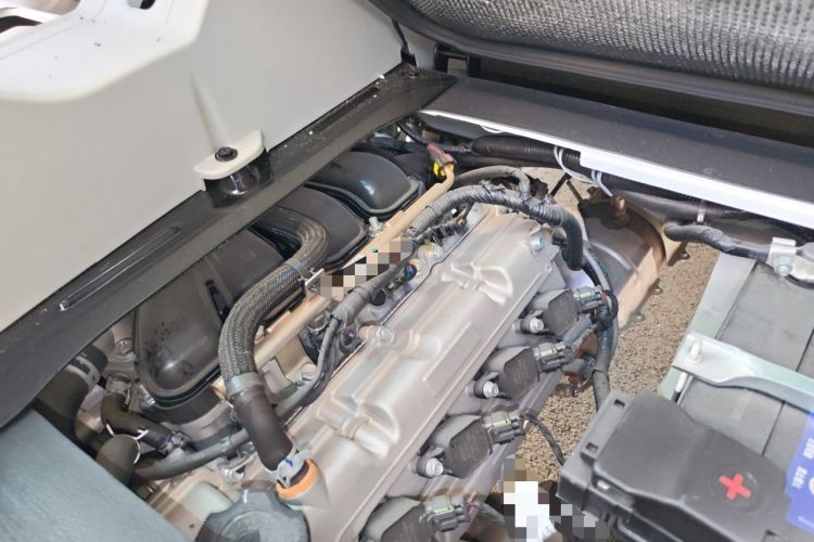 Used Jinbei New Hiace X30L 2024 Wealth Edition Passenger Vehicle 5/6/7 Seater Engine Bay Left