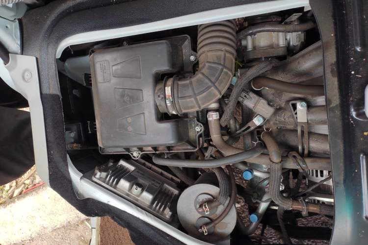 Used Jinbei New Hiace X30L 2024 Wealth Edition Passenger Van 5/6/7 Seater Front-Mounted Air Conditioning Engine Bay Right