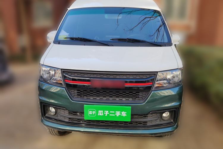 Used Jinbei New Hiace X30L 2024 Wealth Edition Passenger Vehicle 5/6/7 Seater Front