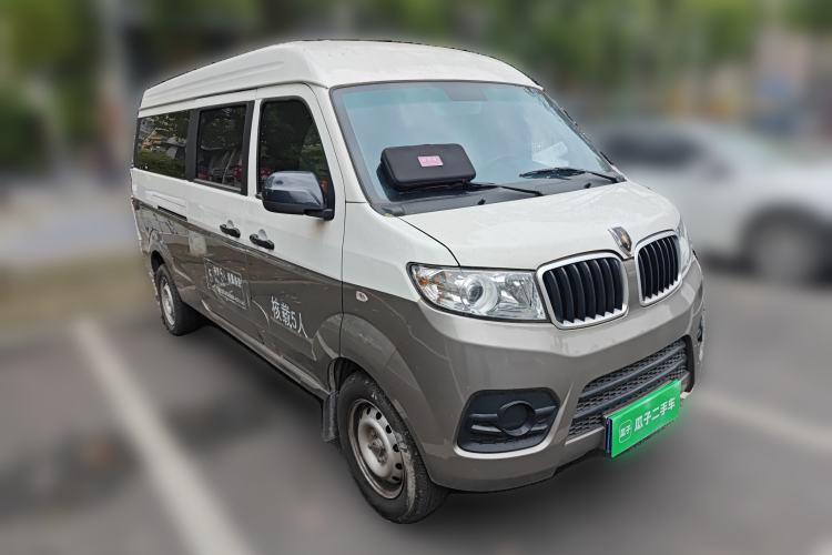 Used Jinbei New Hiace X30L 2024 Champion Edition Passenger Vehicle 5/6/7 Seats Front Right 45 Deg
