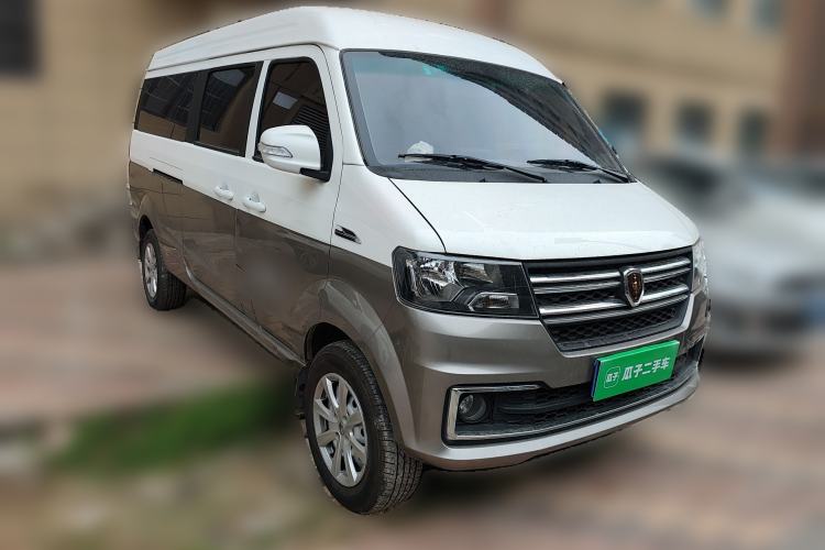 Used Jinbei New Hiace X30L 2024 Wealth Edition Passenger Vehicle 5/6/7 Seater Front Right 45 Deg