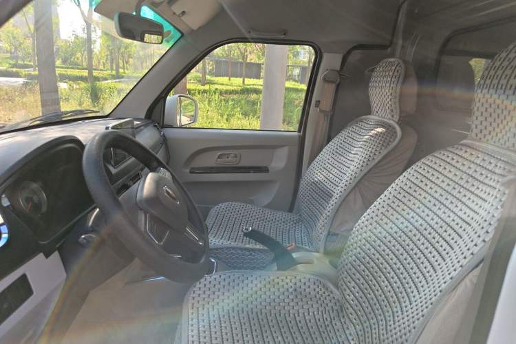 Used Jinbei New Hiace X30L 2024 Wealth Edition Van 2/5 Seats Headliner