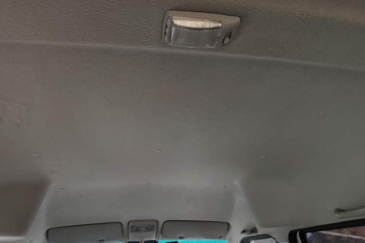 Used Jinbei New Hiace X30L 2024 Wealth Edition Passenger Vehicle 5/6/7 Seater Headliner