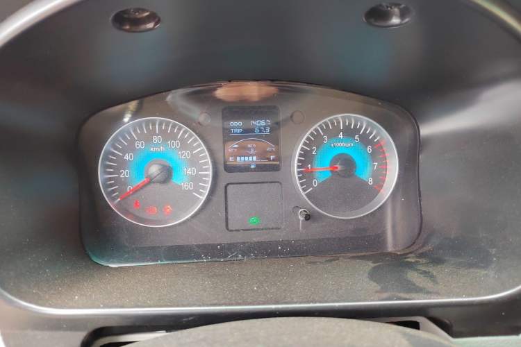 Used Jinbei New Hiace X30L 2024 Wealth Edition Passenger Van 5/6/7 Seater Front-Mounted Air Conditioning Instrument Cluster