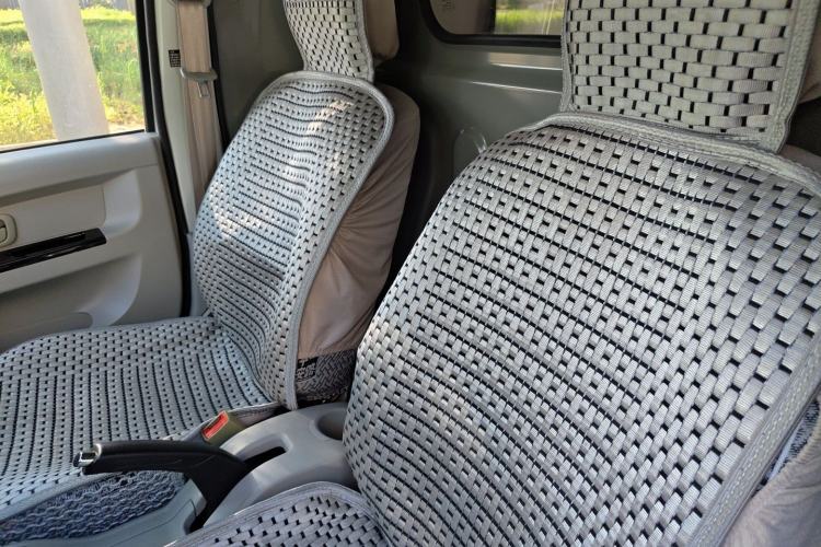Used Jinbei New Hiace X30L 2024 Wealth Edition Van 2/5 Seats Left Rear Seat