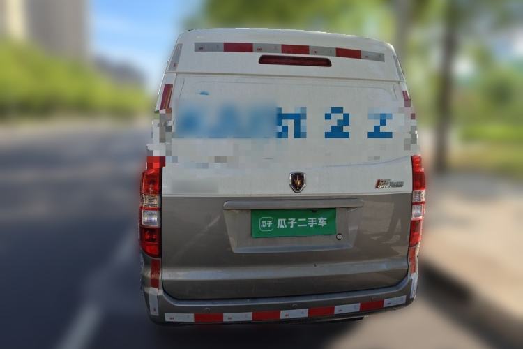Used Jinbei New Hiace X30L 2024 Wealth Edition Van 2/5 Seats Rear