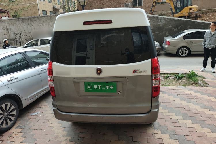 Used Jinbei New Hiace X30L 2024 Wealth Edition Passenger Vehicle 5/6/7 Seater Rear