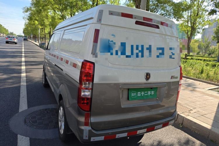Used Jinbei New Hiace X30L 2024 Wealth Edition Van 2/5 Seats Rear Left 45 Deg