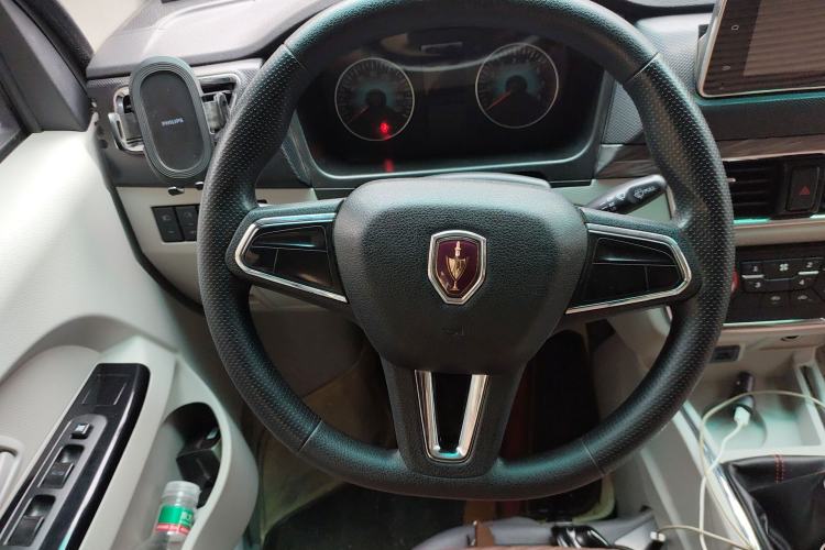 Used Jinbei New Hiace X30L 2024 Wealth Edition Passenger Vehicle 5/6/7 Seater Steering Wheel