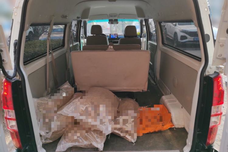 Used Jinbei New Hiace X30L 2024 Wealth Edition Passenger Vehicle 5/6/7 Seater Trunk