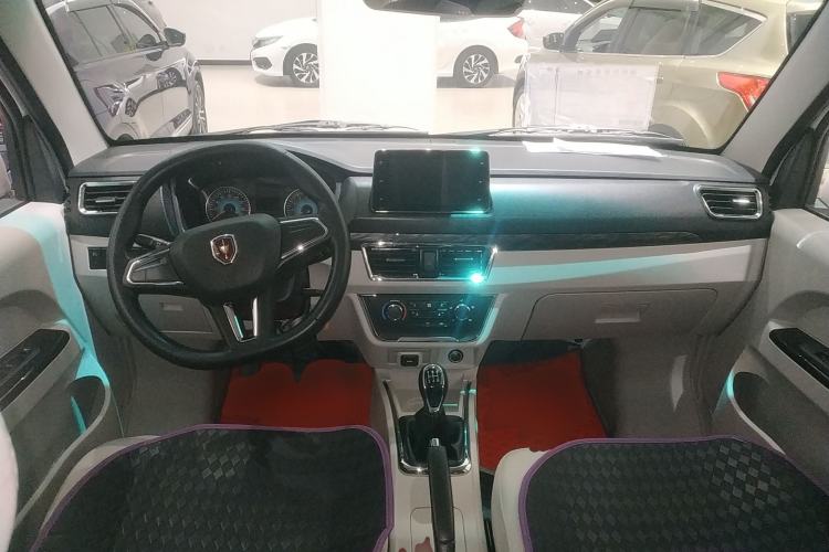 Used Jinbei New Hiace X30L 2024 Wealth Edition Passenger Vehicle 5/6/7 Seater Center Console