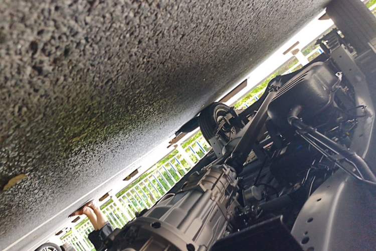 Used Jinbei New Hiace X30L 2024 Wealth Edition Passenger Van 5/6/7 Seater Front-Mounted Air Conditioning Chassis Front Right