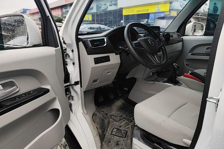 Used Jinbei New Hiace X30L 2024 Wealth Edition Passenger Van 5/6/7 Seater Front-Mounted Air Conditioning Driver Seat