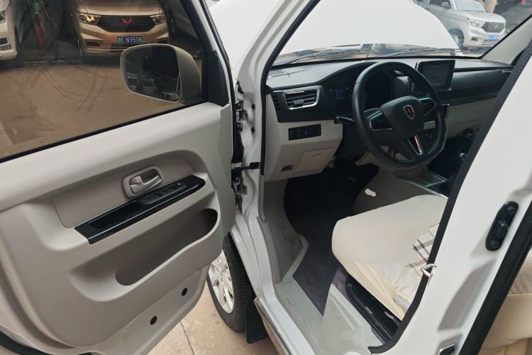 Used Jinbei New Hiace X30L 2024 Wealth Edition Passenger Vehicle 5/6/7 Seater Driver Seat
