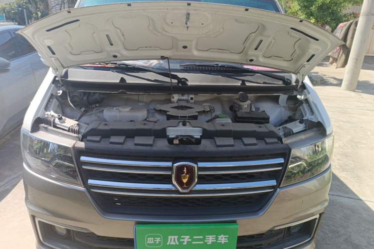 Used Jinbei New Hiace X30L 2024 Champion Edition Coach 5/6/7-Seater with Central Air Conditioning Engine Bay
