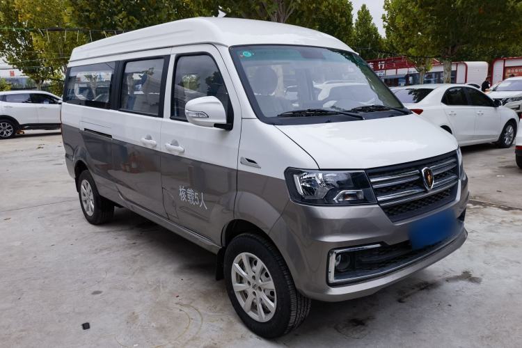 Used Jinbei New Hiace X30L 2024 Wealth Edition Passenger Van 5/6/7 Seater Front-Mounted Air Conditioning Exterior 1