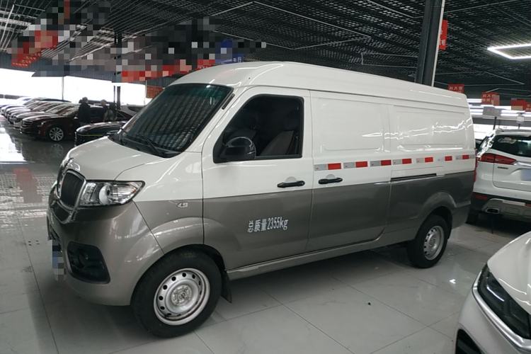 Used Jinbei New Hiace X30L 2024 Champion Edition Van 2/5 Seats Front-Mounted Air Conditioning Exterior 3