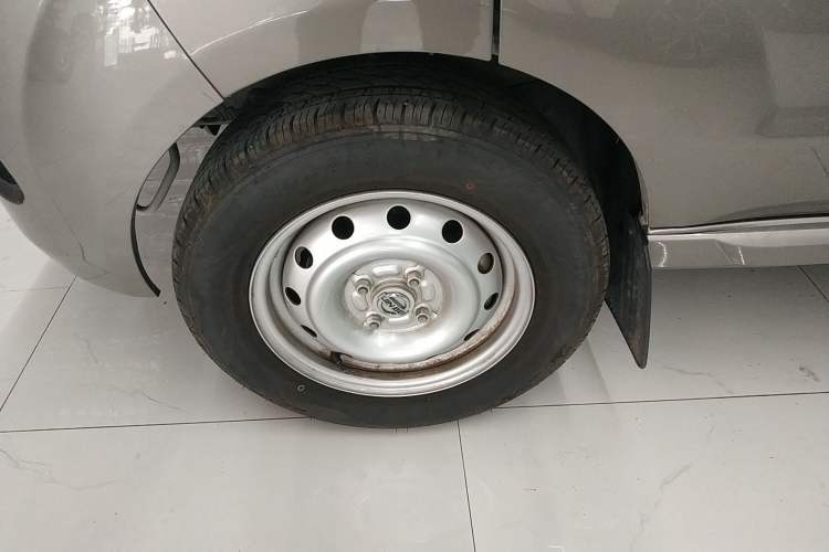 Used Jinbei New Hiace X30L 2024 Champion Edition Van 2/5 Seats Front-Mounted Air Conditioning Exterior 7