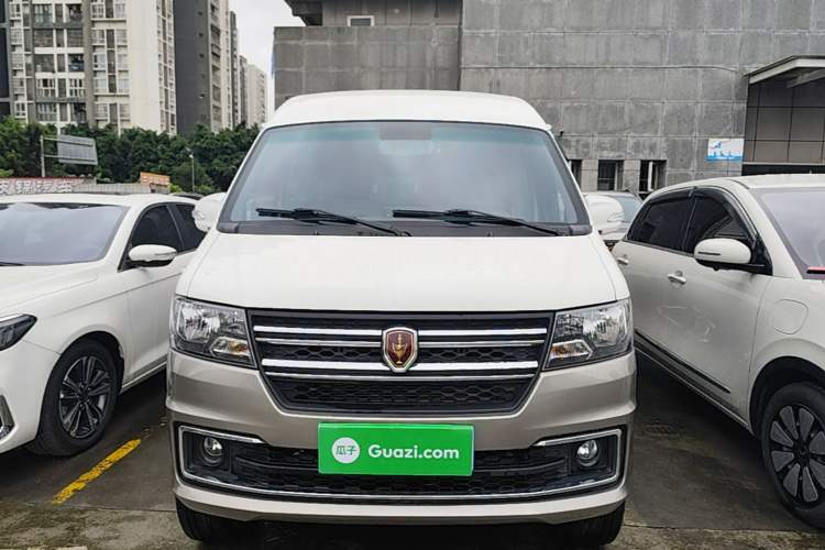 Used Jinbei New Hiace X30L 2024 Wealth Edition Passenger Van 5/6/7 Seater Front-Mounted Air Conditioning Front