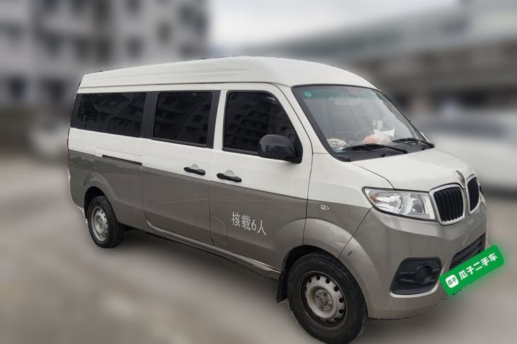 Used Jinbei New Hiace X30L 2024 Champion Edition Passenger Vehicle 5/6/7 Seats Front Right 45 Deg