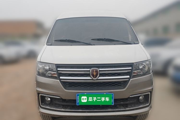 Used Jinbei New Hiace X30L 2024 Wealth Edition Passenger Van 5/6/7 Seater Front-Mounted Air Conditioning Front