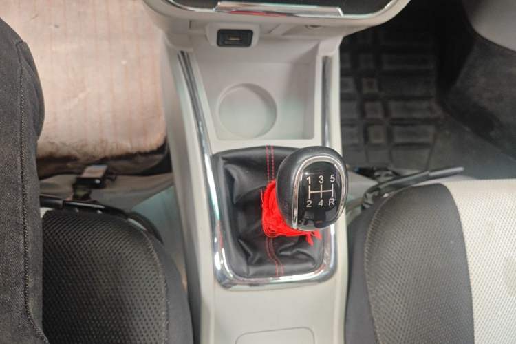 Used Jinbei New Hiace X30L 2024 Wealth Edition Passenger Van 5/6/7 Seater Front-Mounted Air Conditioning Gear Lever