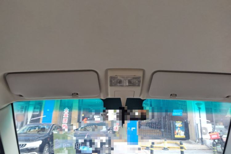 Used Jinbei New Hiace X30L 2024 Wealth Edition Passenger Vehicle 5/6/7 Seater Headliner