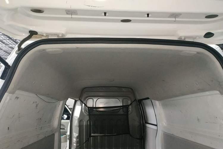 Used Jinbei New Hiace X30L 2024 Champion Edition Van 2/5 Seats Front-Mounted Air Conditioning Headliner