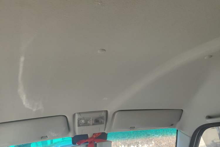 Used Jinbei New Hiace X30L 2024 Wealth Edition Passenger Van 5/6/7 Seater Front-Mounted Air Conditioning Headliner