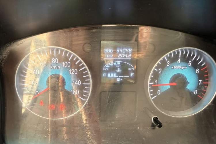 Used Jinbei New Hiace X30L 2024 Wealth Edition Van 2/5 Seats Front-Mounted Air Conditioning Instrument Cluster