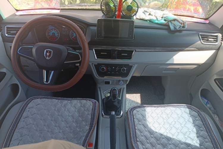 Used Jinbei New Hiace X30L 2024 Champion Edition Coach 5/6/7-Seater with Central Air Conditioning Interior 2