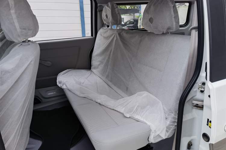 Used Jinbei New Hiace X30L 2024 Wealth Edition Passenger Van 5/6/7 Seater Front-Mounted Air Conditioning Interior 7