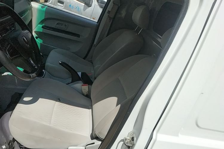 Used Jinbei New Hiace X30L 2024 Wealth Edition Van 2/5 Seats Front-Mounted Air Conditioning Left Front Seat