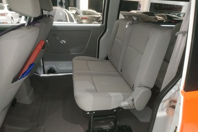 Used Jinbei New Hiace X30L 2024 Wealth Edition Passenger Vehicle 5/6/7 Seater Left Rear Seat