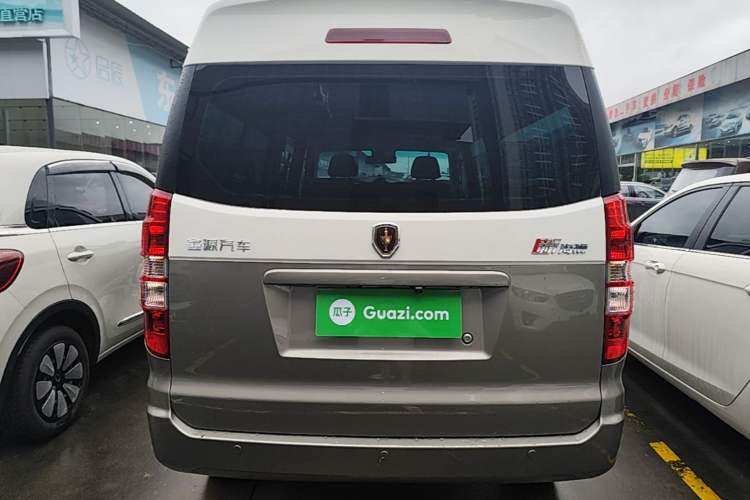 Used Jinbei New Hiace X30L 2024 Wealth Edition Passenger Van 5/6/7 Seater Front-Mounted Air Conditioning Rear