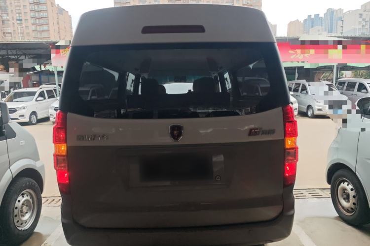 Used Jinbei New Hiace X30L 2024 Wealth Edition Passenger Vehicle 5/6/7 Seater Rear