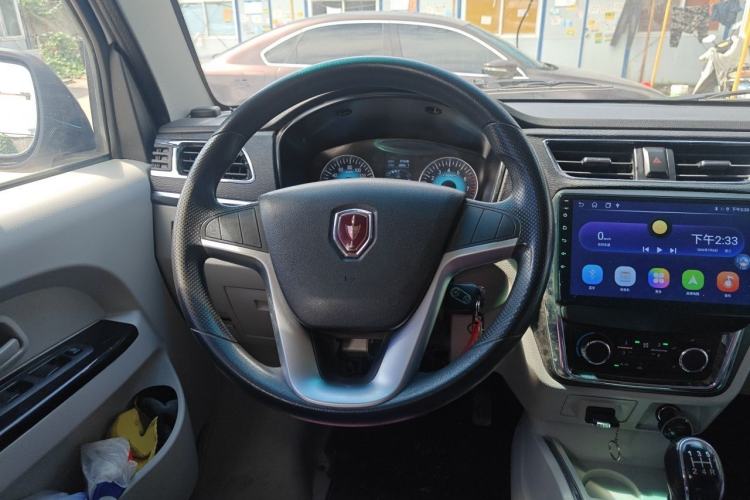 Used Jinbei New Hiace X30L 2024 Champion Edition Coach 5/6/7-Seater with Central Air Conditioning Steering Wheel