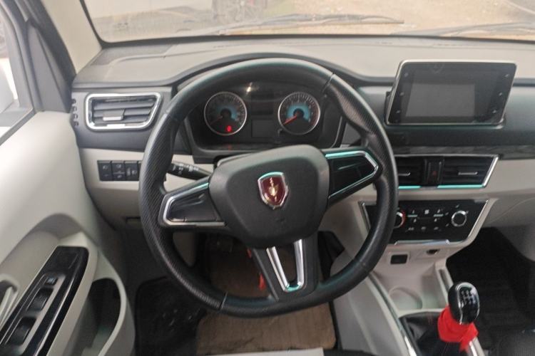 Used Jinbei New Hiace X30L 2024 Wealth Edition Passenger Van 5/6/7 Seater Front-Mounted Air Conditioning Steering Wheel