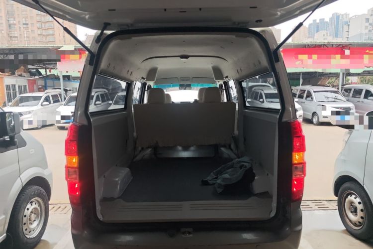 Used Jinbei New Hiace X30L 2024 Wealth Edition Passenger Vehicle 5/6/7 Seater Trunk