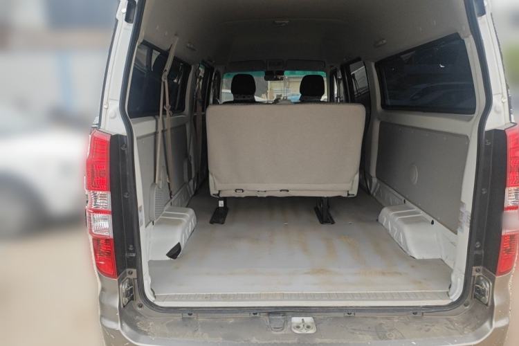 Used Jinbei New Hiace X30L 2024 Wealth Edition Passenger Van 5/6/7 Seater Front-Mounted Air Conditioning Trunk