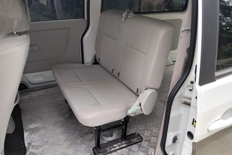 Used Jinbei New Hiace X30L  Left Rear Seat