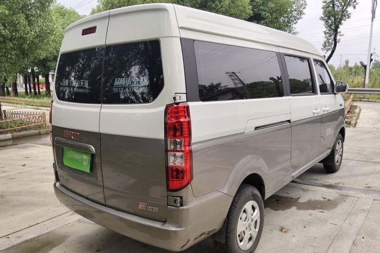 Used Jinbei New Hiace X30L  Rear Right 45 Deg